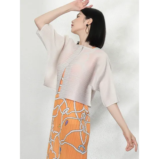 Casual Loose Half Sleeves Pleated Solid Color Outerwear Casual Loose Half Sleeves Pleated Solid Color Outerwear