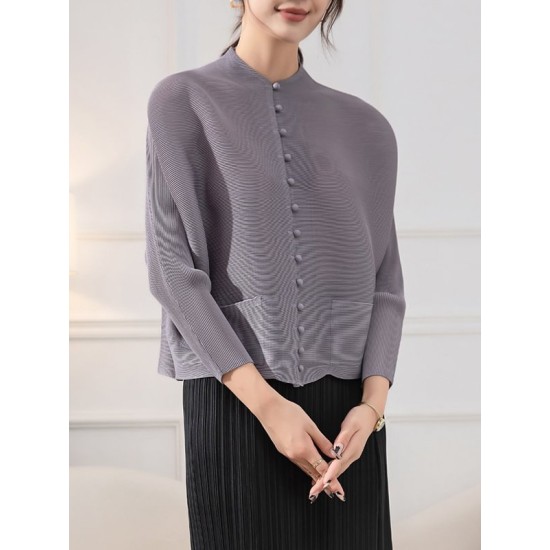 Buttoned Pleated Pockets Solid Color Long Sleeves Loose Round-Neck Outerwear Buttoned Pleated Pockets Solid Color Long Sleeves Loose Round-Neck Outerwear