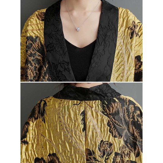 Flower-Embellished Chinese Frog Buttons Pleated Split-Joint Batwing Sleeves Loose V-Neck Outerwear Flower-Embellished Chinese Frog Buttons Pleated Split-Joint Batwing Sleeves Loose V-Neck Outerwear