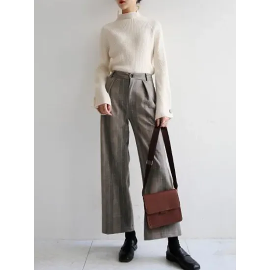 Simple Loose Solid Color High-Neck Sweater Simple Loose Solid Color High-Neck Sweater