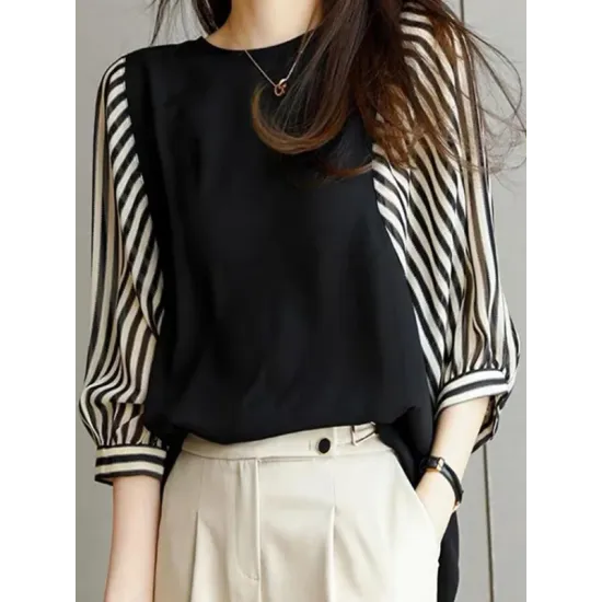 Split-Joint Half Sleeves Loose Round-Neck T-Shirts Split-Joint Half Sleeves Loose Round-Neck T-Shirts