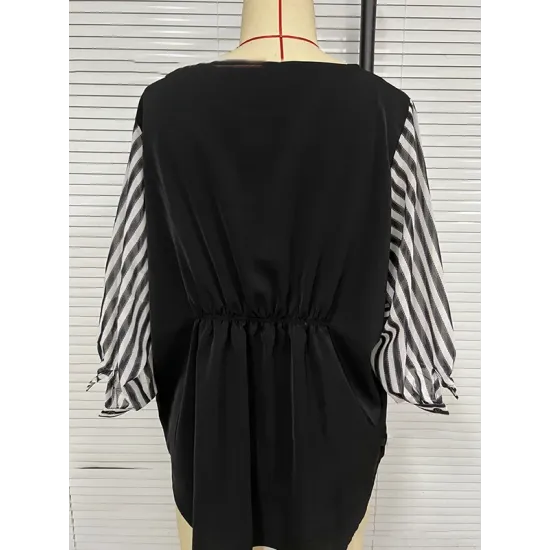 Split-Joint Half Sleeves Loose Round-Neck T-Shirts Split-Joint Half Sleeves Loose Round-Neck T-Shirts