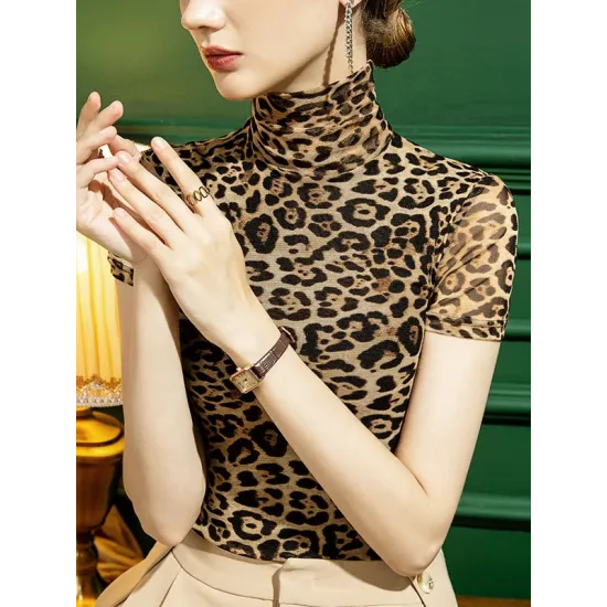 Urban Skinny Leopard High-Neck T-Shirts Tops Urban Skinny Leopard High-Neck T-Shirts Tops