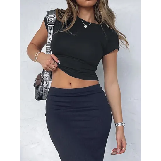 Solid Color Short Sleeves Skinny Round-Neck T-Shirts Solid Color Short Sleeves Skinny Round-Neck T-Shirts