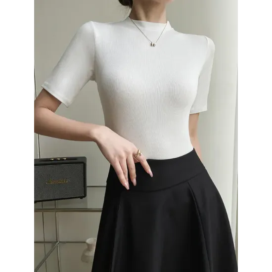 Solid Color Short Sleeves Skinny Round-Neck T-Shirts Solid Color Short Sleeves Skinny Round-Neck T-Shirts