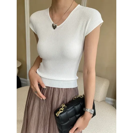 Solid Color Short Sleeves Skinny V-Neck T-Shirts Solid Color Short Sleeves Skinny V-Neck T-Shirts