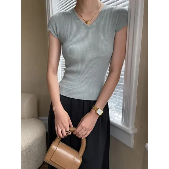 Solid Color Short Sleeves Skinny V-Neck T-Shirts Solid Color Short Sleeves Skinny V-Neck T-Shirts