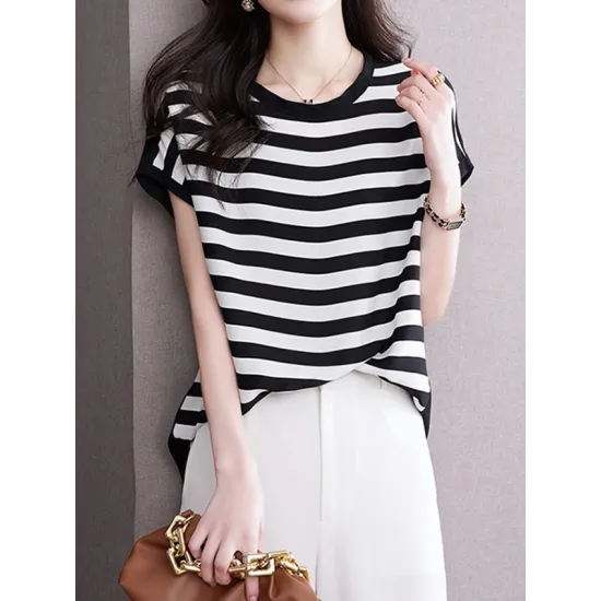 Contrast Color Striped Loose Plus Size Round-Neck T-Shirts Contrast Color Striped Loose Plus Size Round-Neck T-Shirts