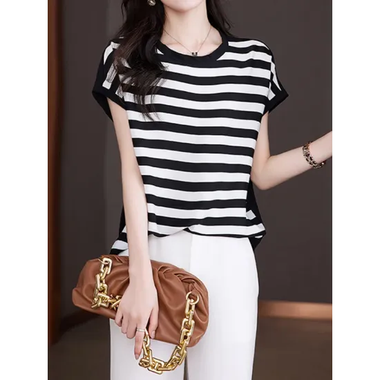 Contrast Color Striped Loose Plus Size Round-Neck T-Shirts Contrast Color Striped Loose Plus Size Round-Neck T-Shirts