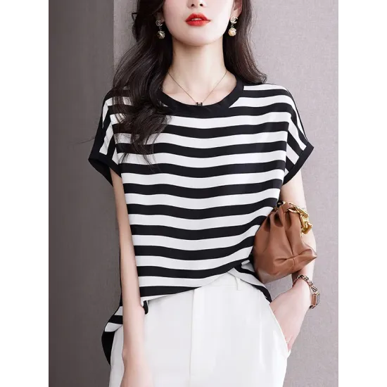 Contrast Color Striped Loose Plus Size Round-Neck T-Shirts Contrast Color Striped Loose Plus Size Round-Neck T-Shirts