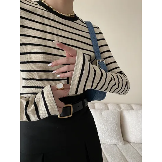 Contrast Color Striped Long Sleeves Skinny Round-Neck T-Shirts Tops Contrast Color Striped Long Sleeves Skinny Round-Neck T-Shirts Tops