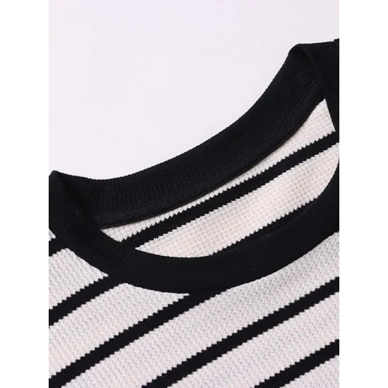 Contrast Color Striped Long Sleeves Skinny Round-Neck T-Shirts Tops Contrast Color Striped Long Sleeves Skinny Round-Neck T-Shirts Tops