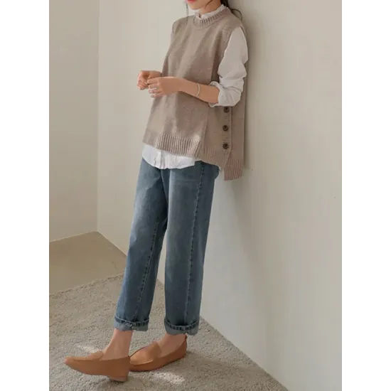 Simple Sleeveless Loose Buttoned Solid Color Round-Neck Sweater Vest Outerwear Simple Sleeveless Loose Buttoned Solid Color Round-Neck Sweater Vest Outerwear