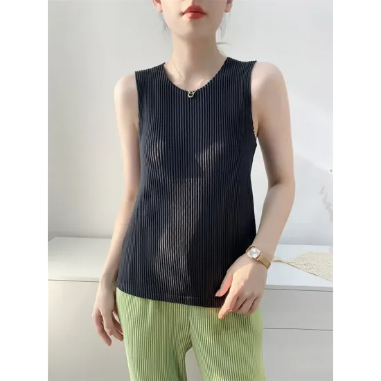 Casual Sleeveless Pleated Solid Color Round-Neck Vest Top Casual Sleeveless Pleated Solid Color Round-Neck Vest Top