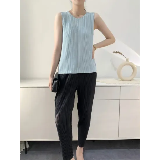 Casual Sleeveless Pleated Solid Color Round-Neck Vest Top Casual Sleeveless Pleated Solid Color Round-Neck Vest Top