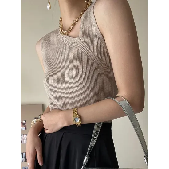 Asymmetric Solid Color Sleeveless V-Neck Vest Top Asymmetric Solid Color Sleeveless V-Neck Vest Top