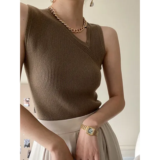 Asymmetric Solid Color Sleeveless V-Neck Vest Top Asymmetric Solid Color Sleeveless V-Neck Vest Top