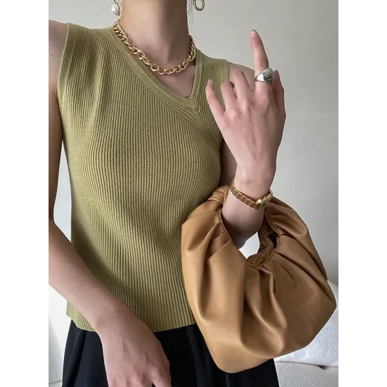 Asymmetric Solid Color Sleeveless V-Neck Vest Top Asymmetric Solid Color Sleeveless V-Neck Vest Top