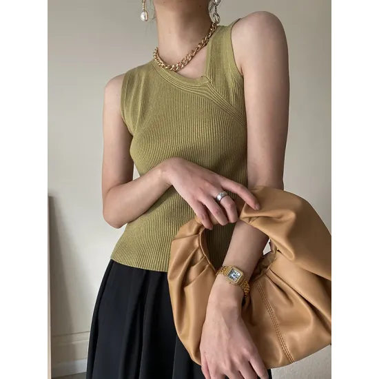 Asymmetric Solid Color Sleeveless V-Neck Vest Top Asymmetric Solid Color Sleeveless V-Neck Vest Top