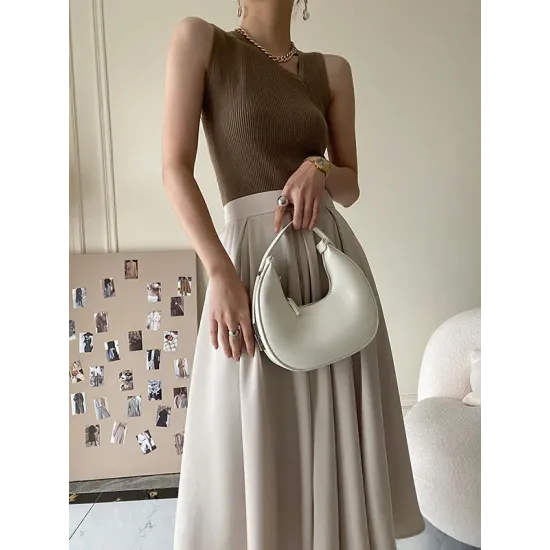 Asymmetric Solid Color Sleeveless V-Neck Vest Top Asymmetric Solid Color Sleeveless V-Neck Vest Top