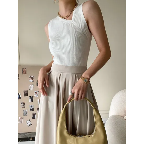 Asymmetric Solid Color Sleeveless V-Neck Vest Top Asymmetric Solid Color Sleeveless V-Neck Vest Top