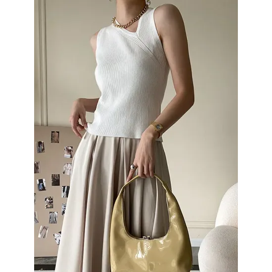 Asymmetric Solid Color Sleeveless V-Neck Vest Top Asymmetric Solid Color Sleeveless V-Neck Vest Top