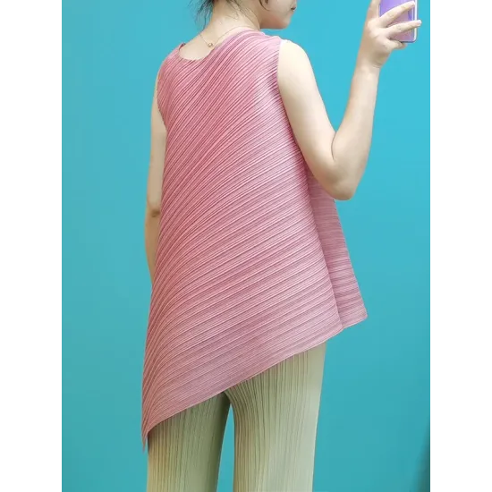 Pleated Solid Color Irregular Clipping Loose Round-Neck Vest Top Pleated Solid Color Irregular Clipping Loose Round-Neck Vest Top