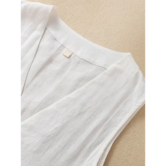 Buttoned Solid Color Loose Sleeveless V-neck Vest Top Buttoned Solid Color Loose Sleeveless V-neck Vest Top