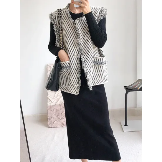 Buttoned Fringed Pockets Striped Loose Sleeveless V-Neck Vest Outerwear Buttoned Fringed Pockets Striped Loose Sleeveless V-Neck Vest Outerwear